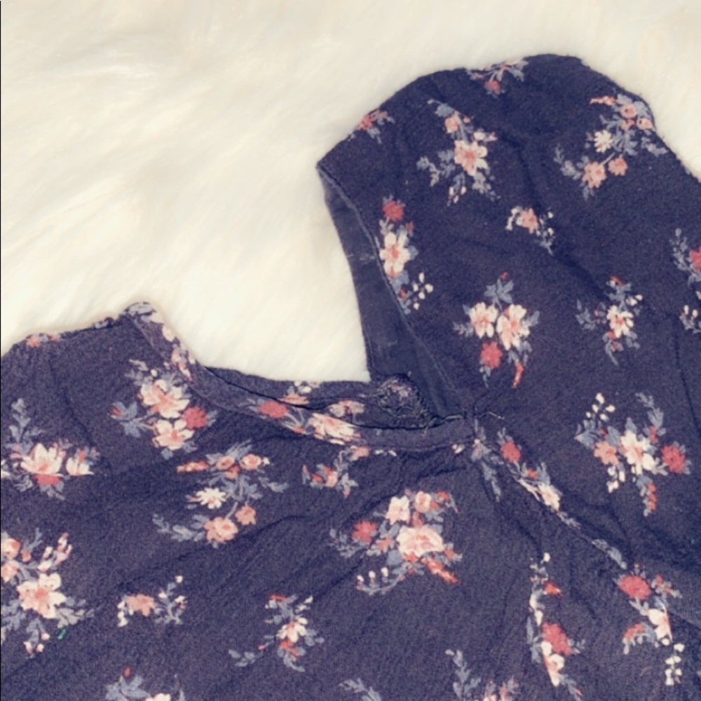 AMERICAN EAGLE STRAP TOP - Picture 2 of 2